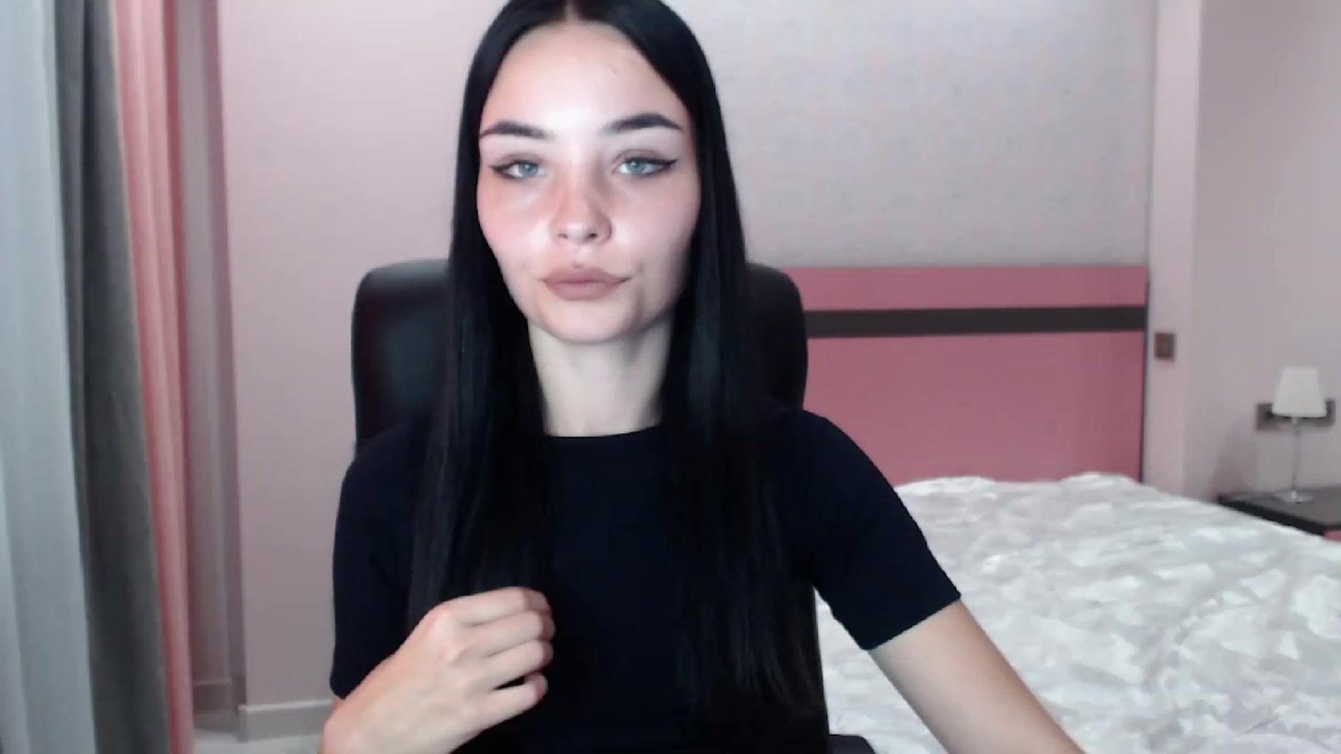 Gallery image thumbnail from SonyaOlsen's myfreecams stream on, 07/26/2023, 12:29 image 1 of 20
