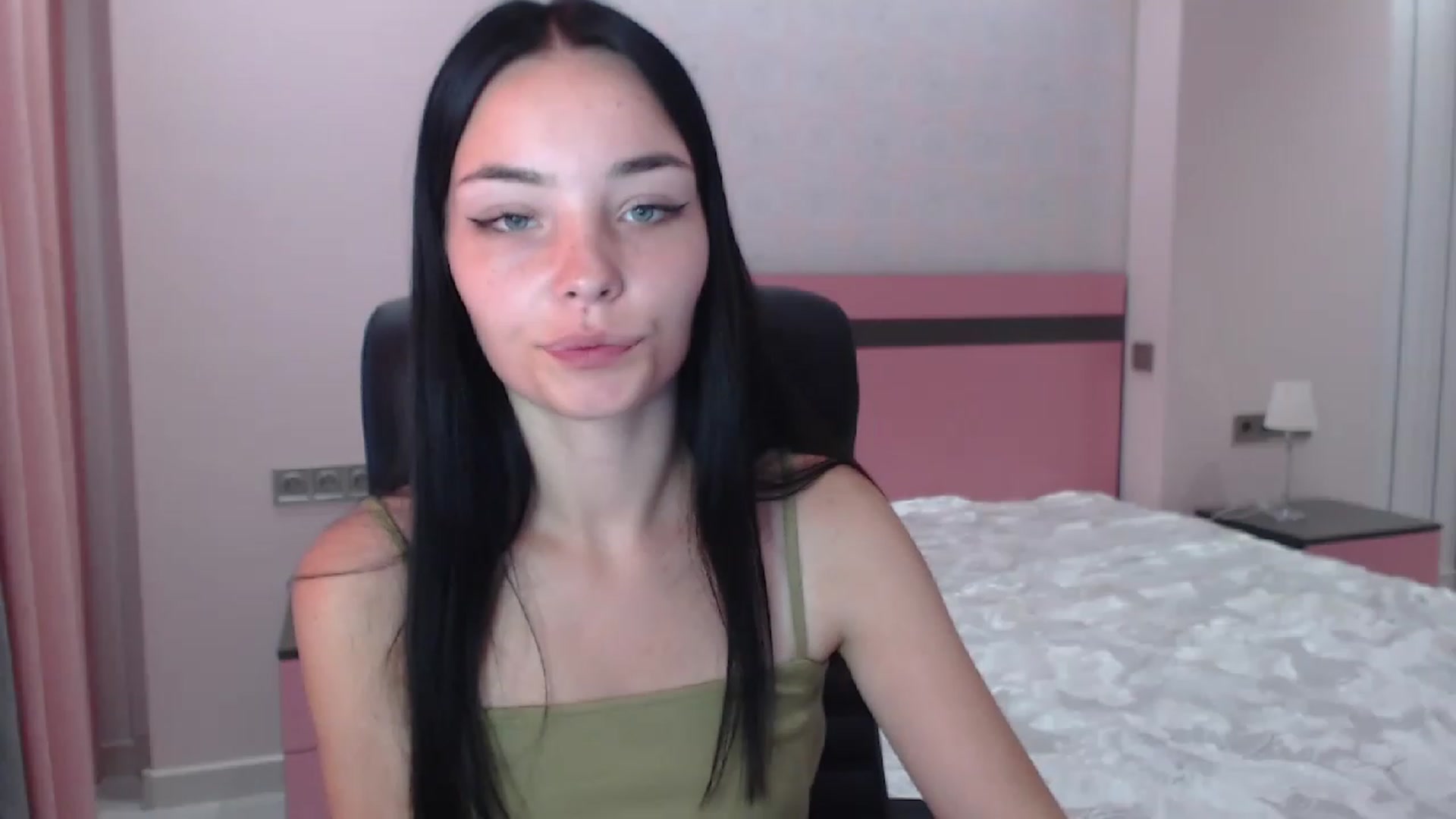 Gallery image thumbnail from SonyaOlsen's myfreecams stream on, 07/29/2023, 10:05 image 5 of 20