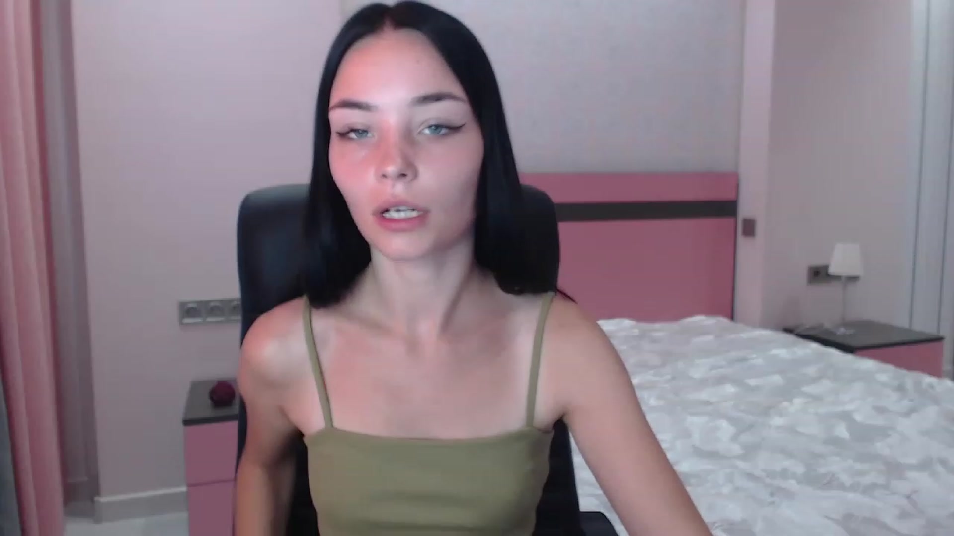 Gallery image thumbnail from SonyaOlsen's myfreecams stream on, 07/29/2023, 10:05 image 13 of 20