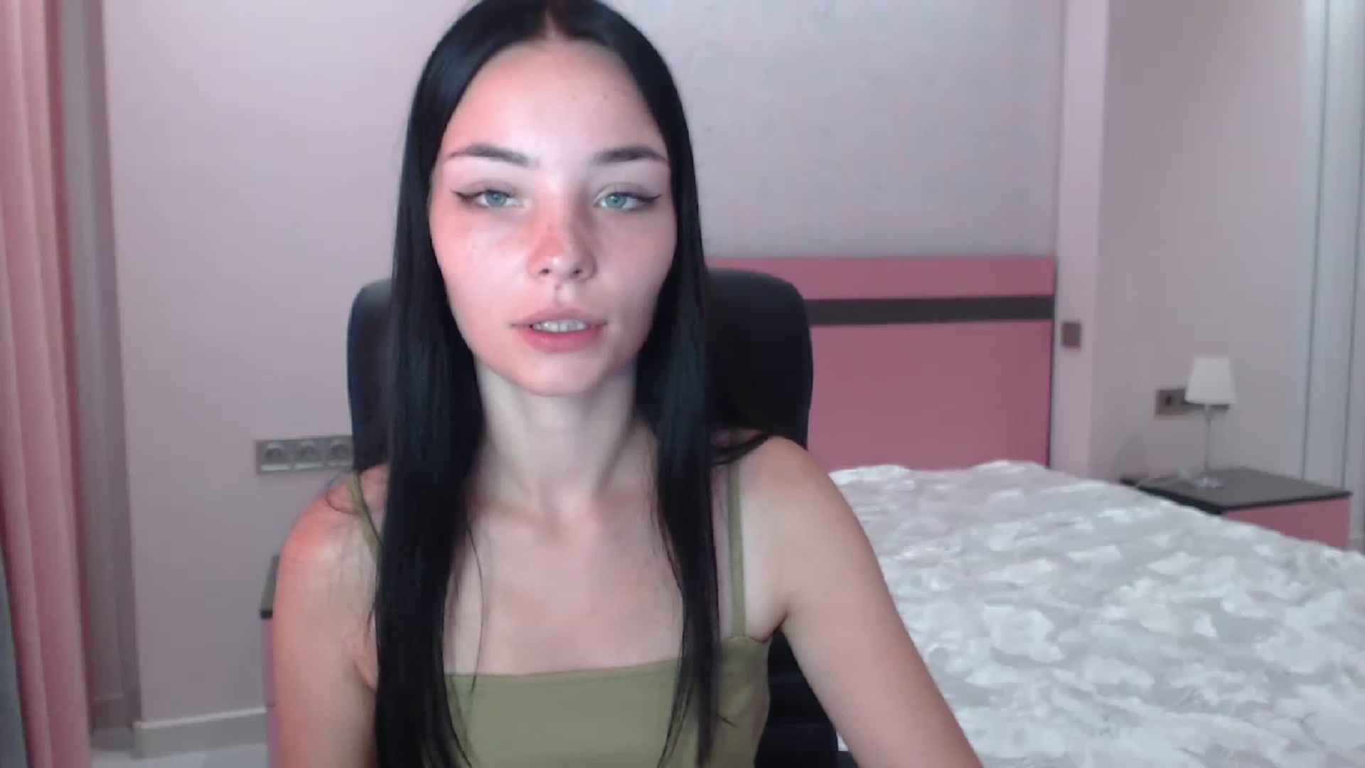 Gallery image thumbnail from SonyaOlsen's myfreecams stream on, 07/29/2023, 10:05 image 4 of 20