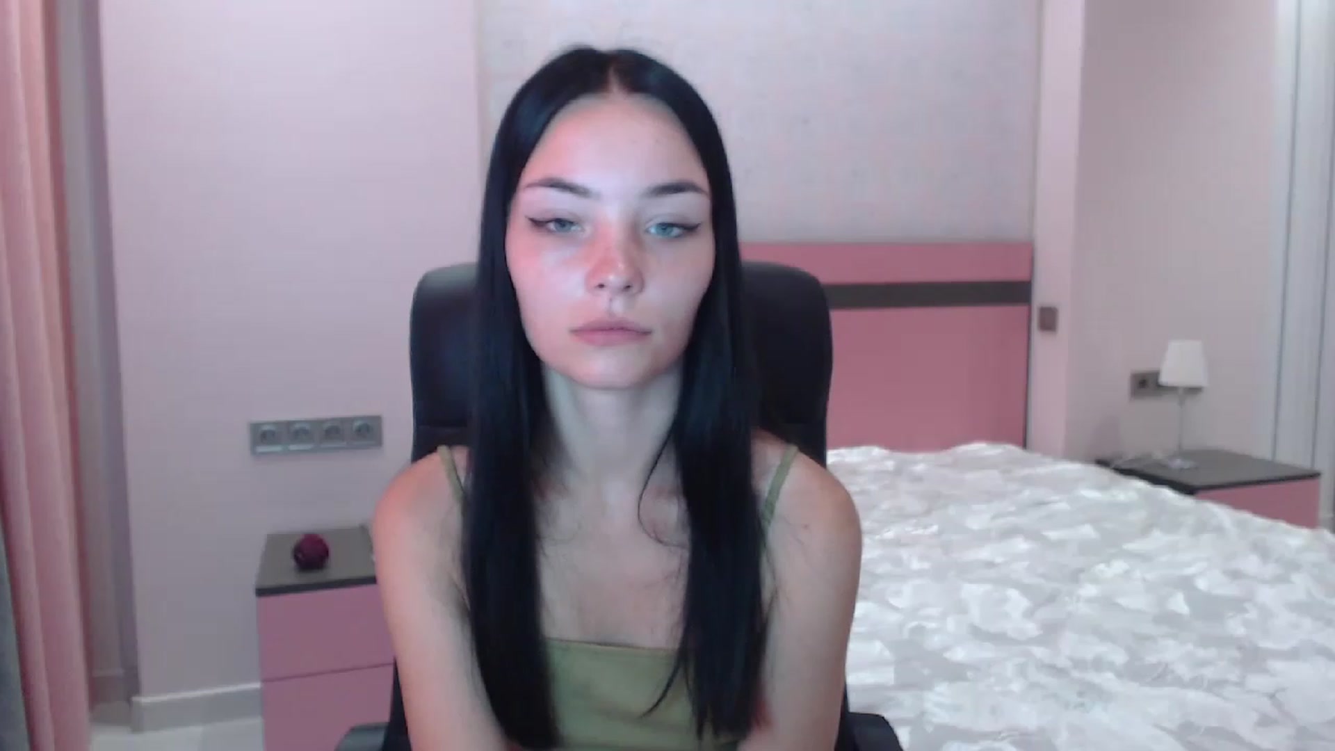 Gallery image thumbnail from SonyaOlsen's myfreecams stream on, 07/29/2023, 10:34 image 17 of 20