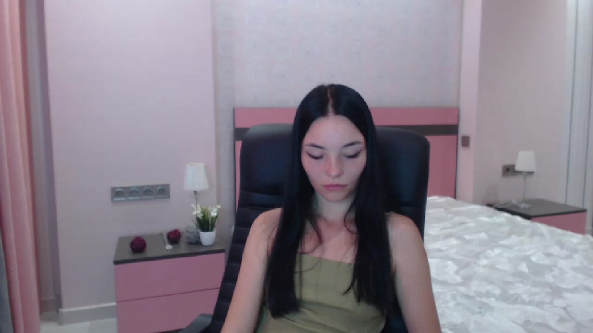 Gallery image thumbnail from SonyaOlsen's myfreecams stream on, 07/29/2023, 10:34 image 5 of 20