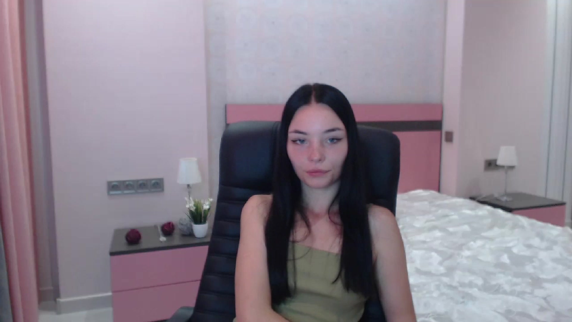 Gallery image thumbnail from SonyaOlsen's myfreecams stream on, 07/29/2023, 10:34 image 3 of 20