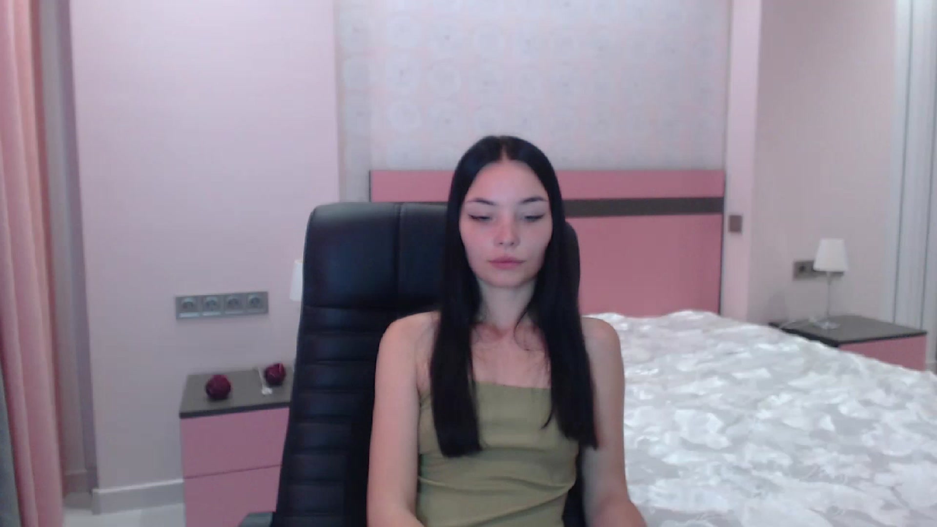 Gallery image thumbnail from SonyaOlsen's myfreecams stream on, 07/29/2023, 10:34 image 18 of 20