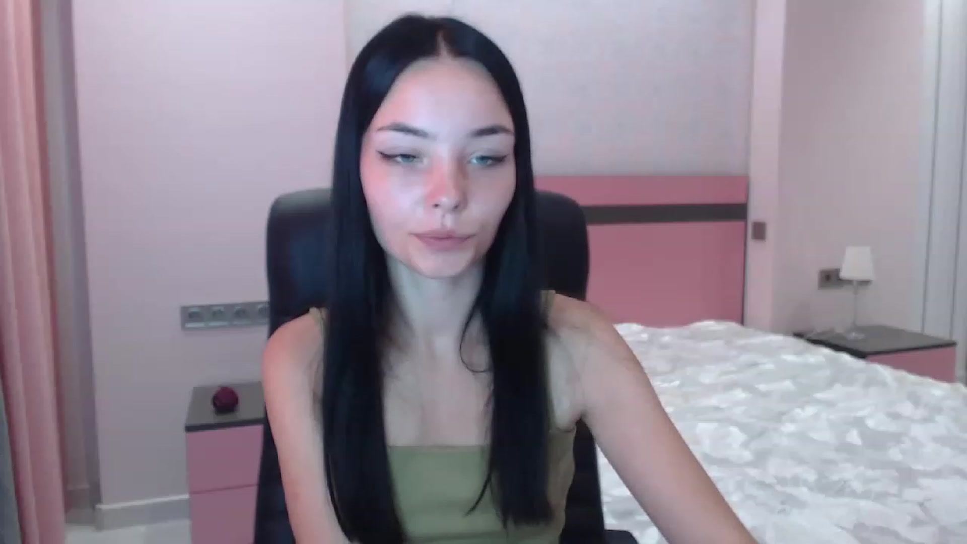Gallery image thumbnail from SonyaOlsen's myfreecams stream on, 07/29/2023, 10:34 image 14 of 20