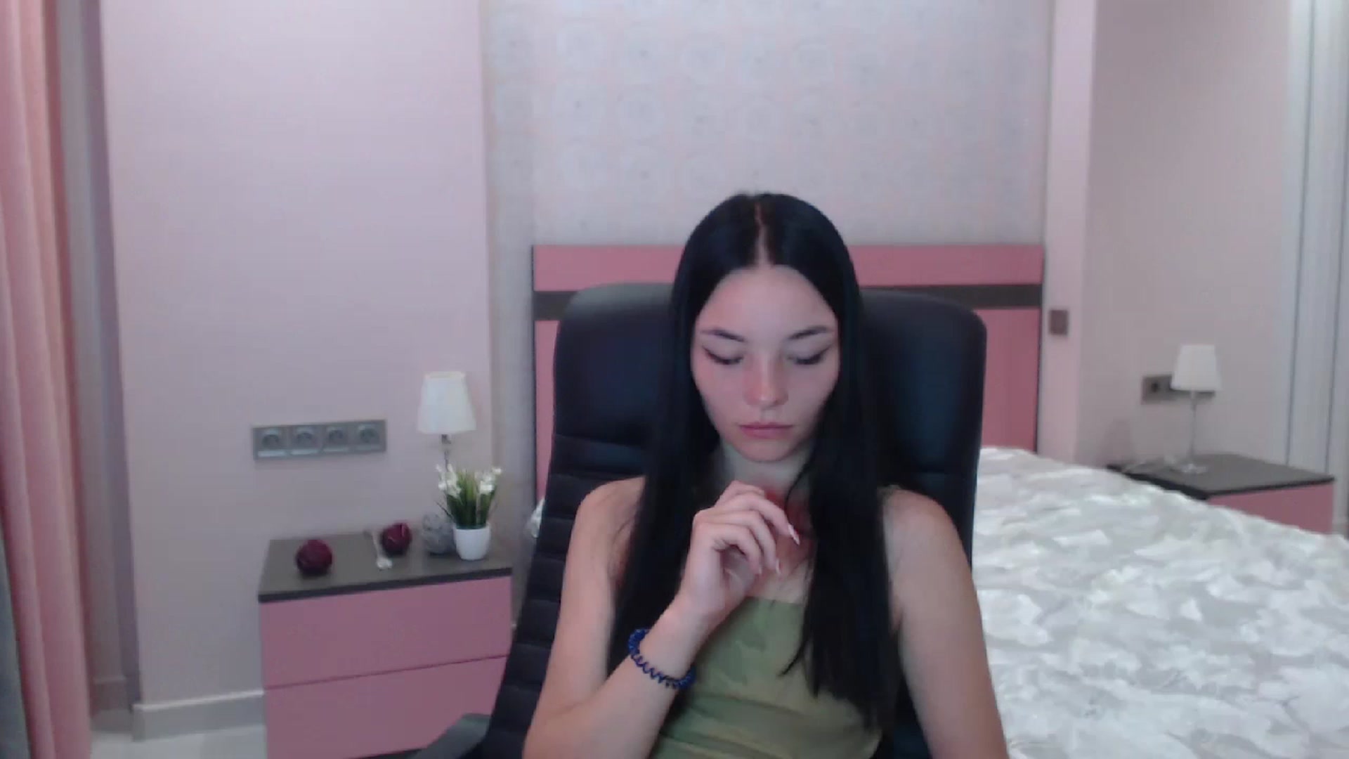 Gallery image thumbnail from SonyaOlsen's myfreecams stream on, 07/29/2023, 10:34 image 6 of 20