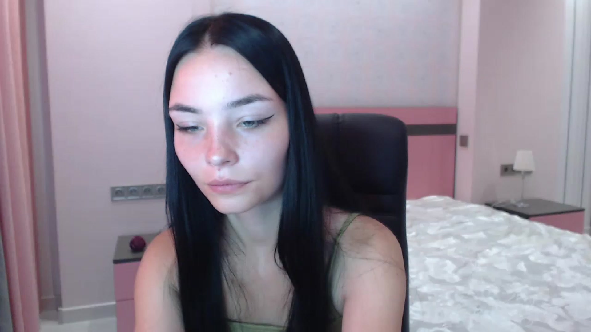 Gallery image thumbnail from SonyaOlsen's myfreecams stream on, 07/29/2023, 10:34 image 11 of 20