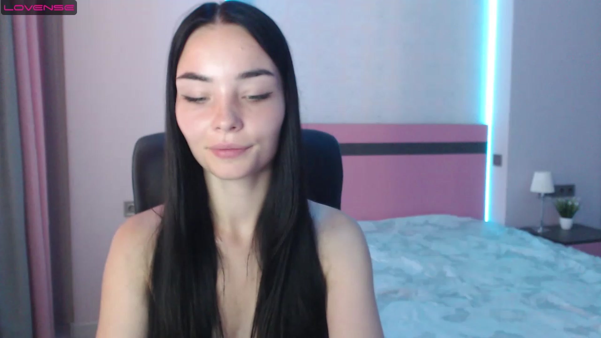 Gallery image thumbnail from SonyaOlsen's myfreecams stream on, 08/05/2023, 10:49 image 2 of 20