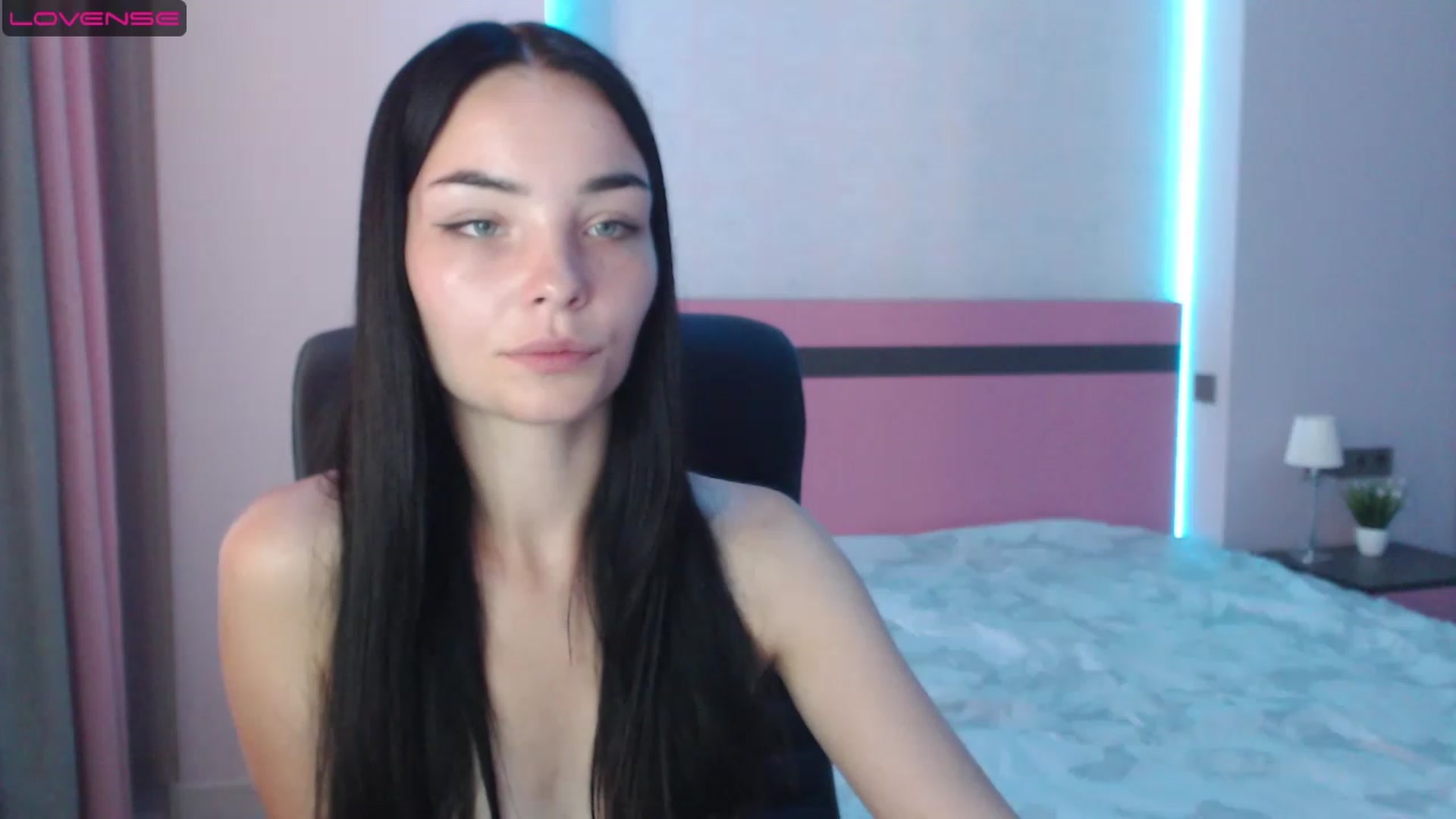 Gallery image thumbnail from SonyaOlsen's myfreecams stream on, 08/05/2023, 10:49 image 4 of 20