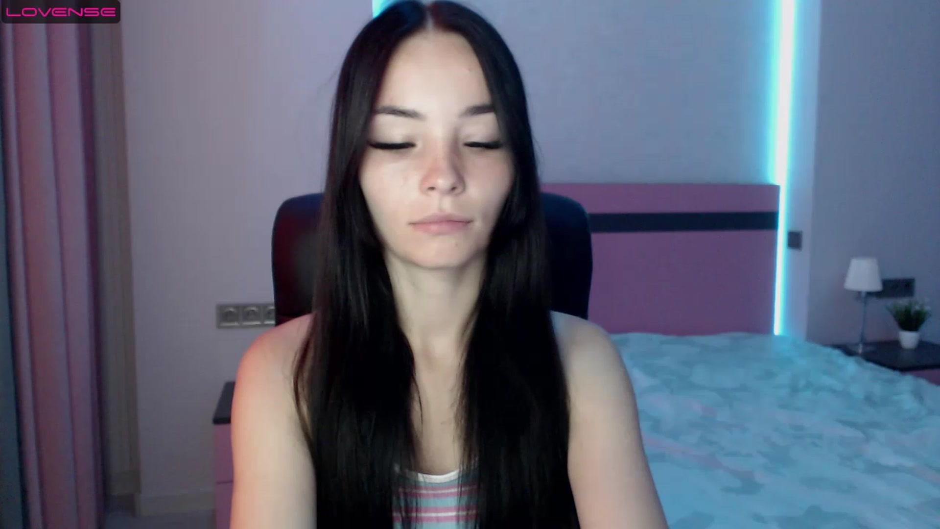 Gallery image thumbnail from SonyaOlsen's myfreecams stream on, 08/14/2023, 10:37 image 12 of 20
