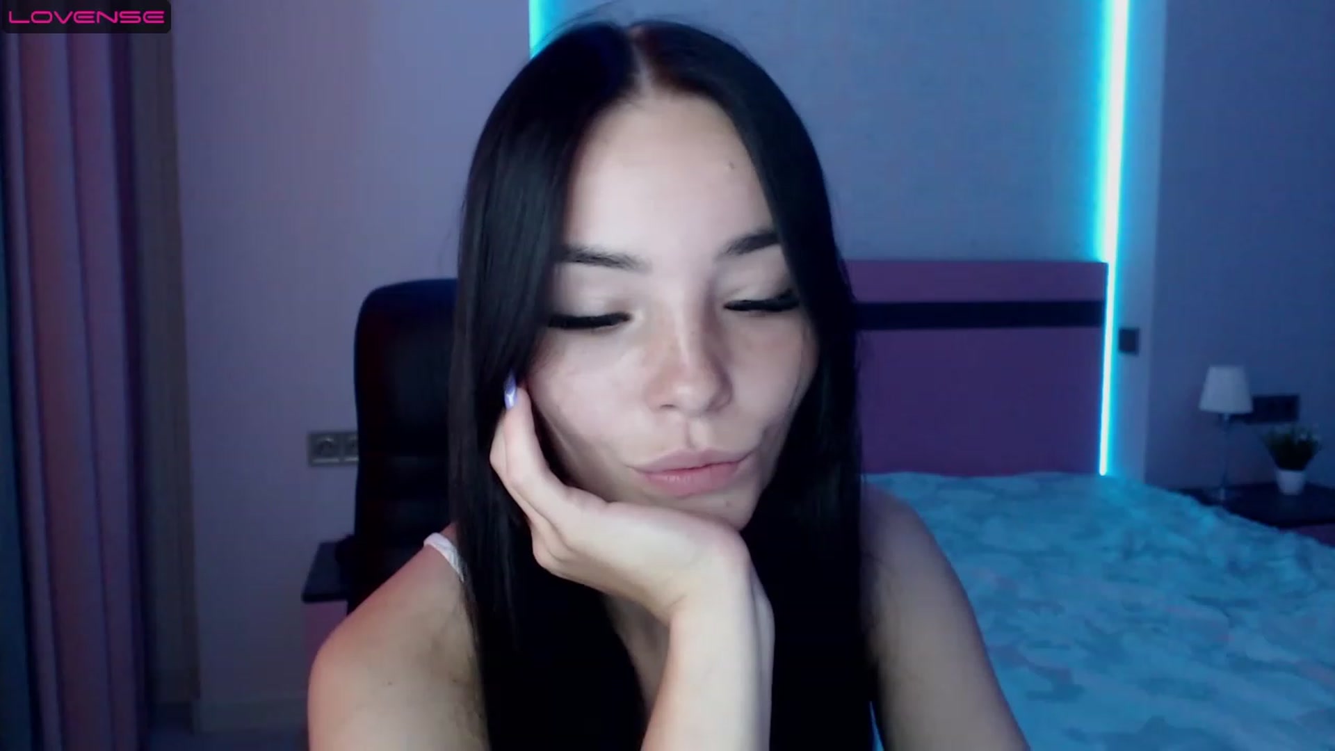 Gallery image thumbnail from SonyaOlsen's myfreecams stream on, 08/14/2023, 10:37 image 15 of 20