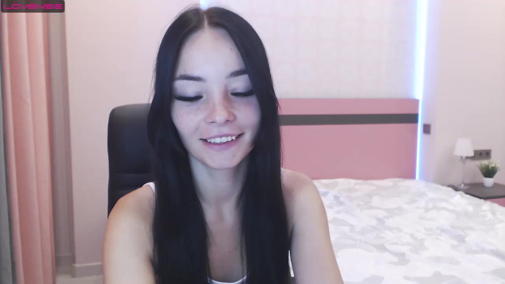 Gallery image thumbnail from SonyaOlsen's myfreecams stream on, 08/14/2023, 10:37 image 19 of 20