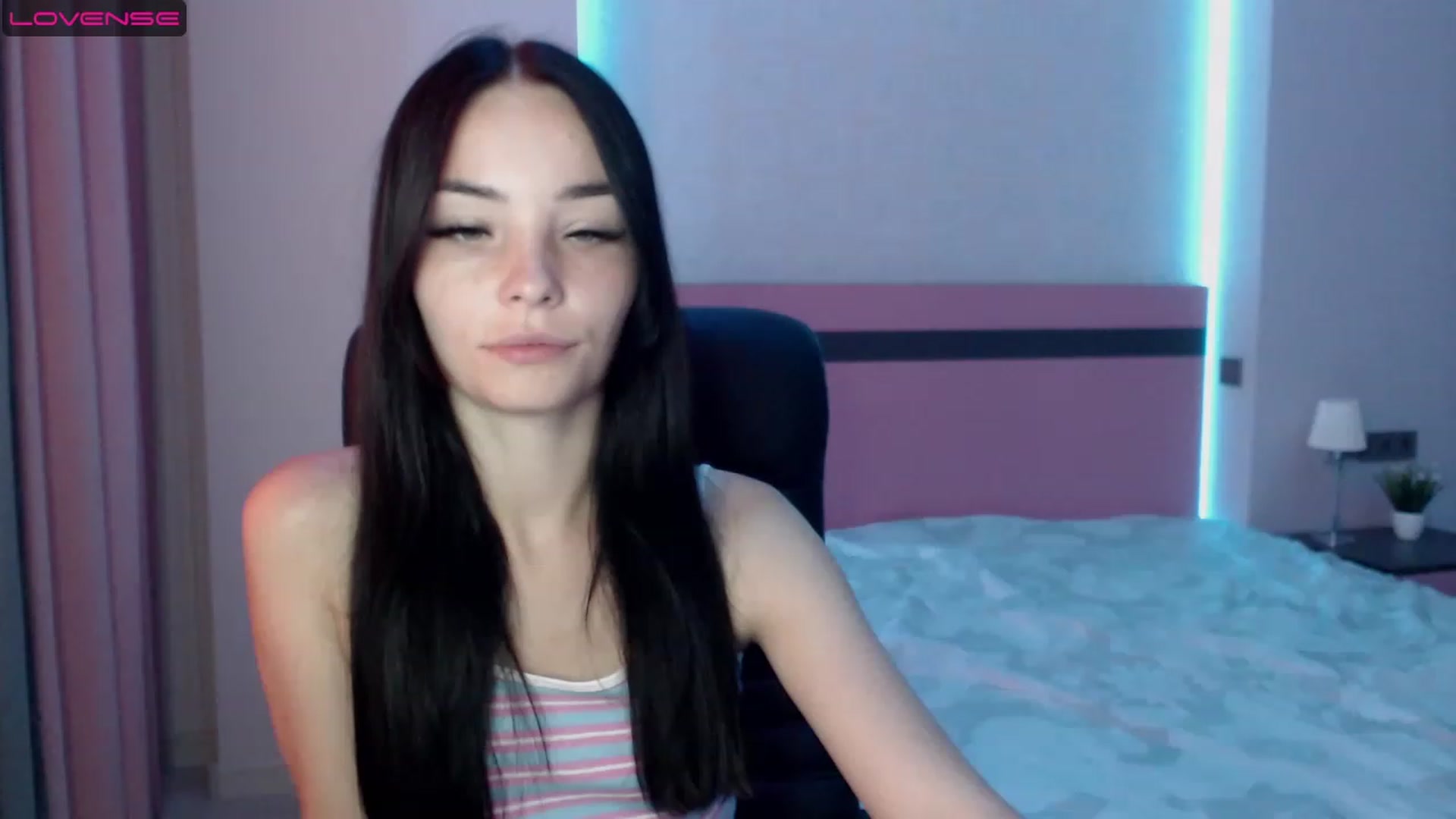Gallery image thumbnail from SonyaOlsen's myfreecams stream on, 08/14/2023, 10:37 image 14 of 20
