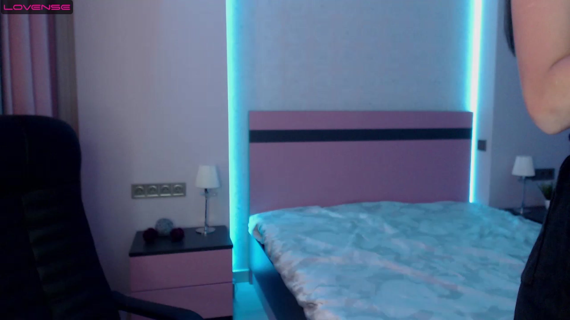 Gallery image thumbnail from SonyaOlsen's myfreecams stream on, 08/14/2023, 10:37 image 10 of 20