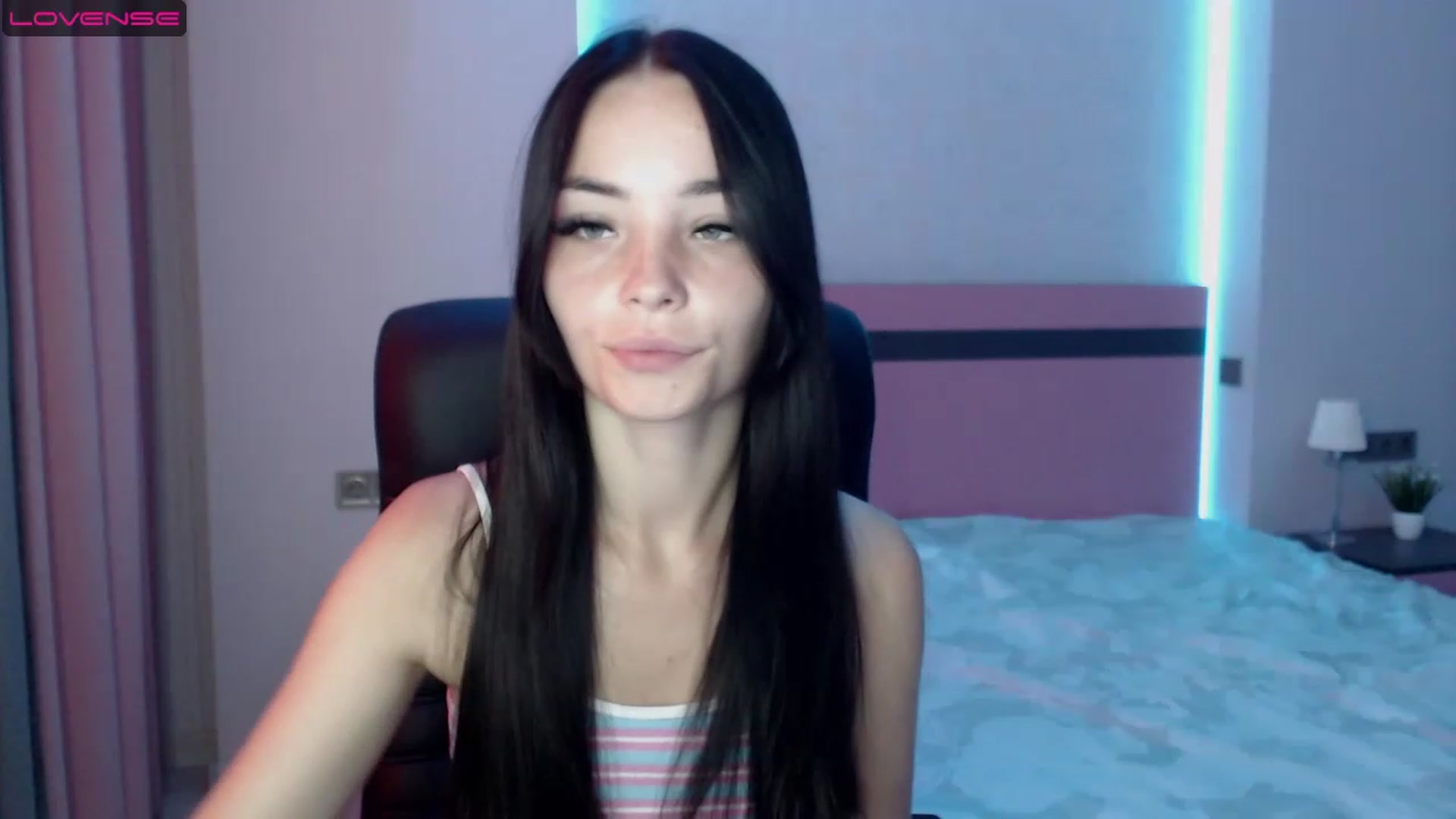 Gallery image thumbnail from SonyaOlsen's myfreecams stream on, 08/14/2023, 10:37 image 5 of 20