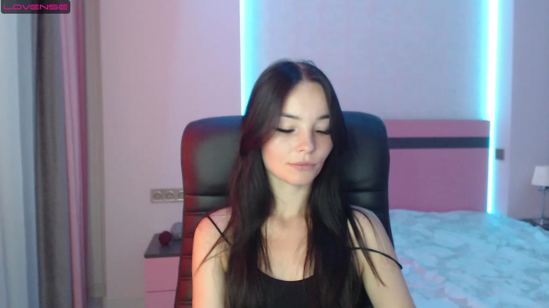 Gallery image thumbnail from SonyaOlsen's myfreecams stream on, 08/16/2023, 09:18 image 10 of 20