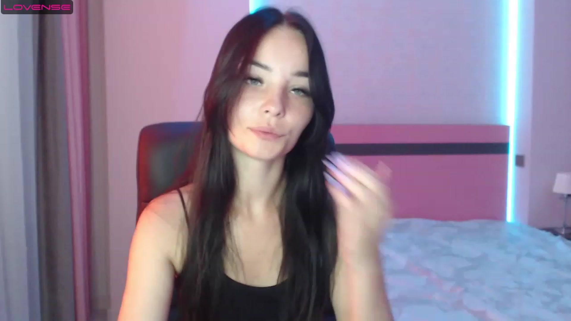 Gallery image thumbnail from SonyaOlsen's myfreecams stream on, 08/16/2023, 09:18 image 2 of 20