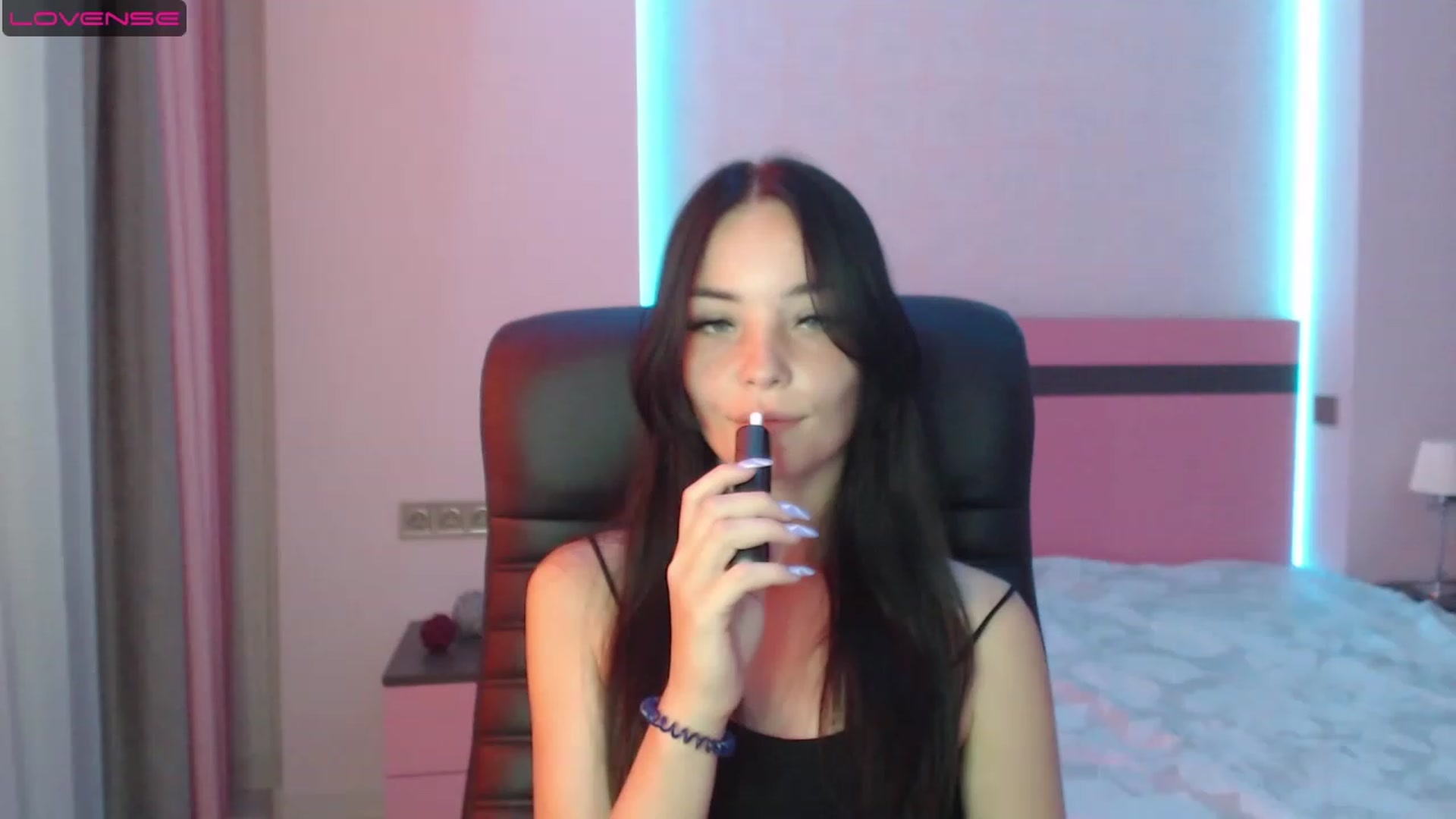 Gallery image thumbnail from SonyaOlsen's myfreecams stream on, 08/16/2023, 09:18 image 7 of 20