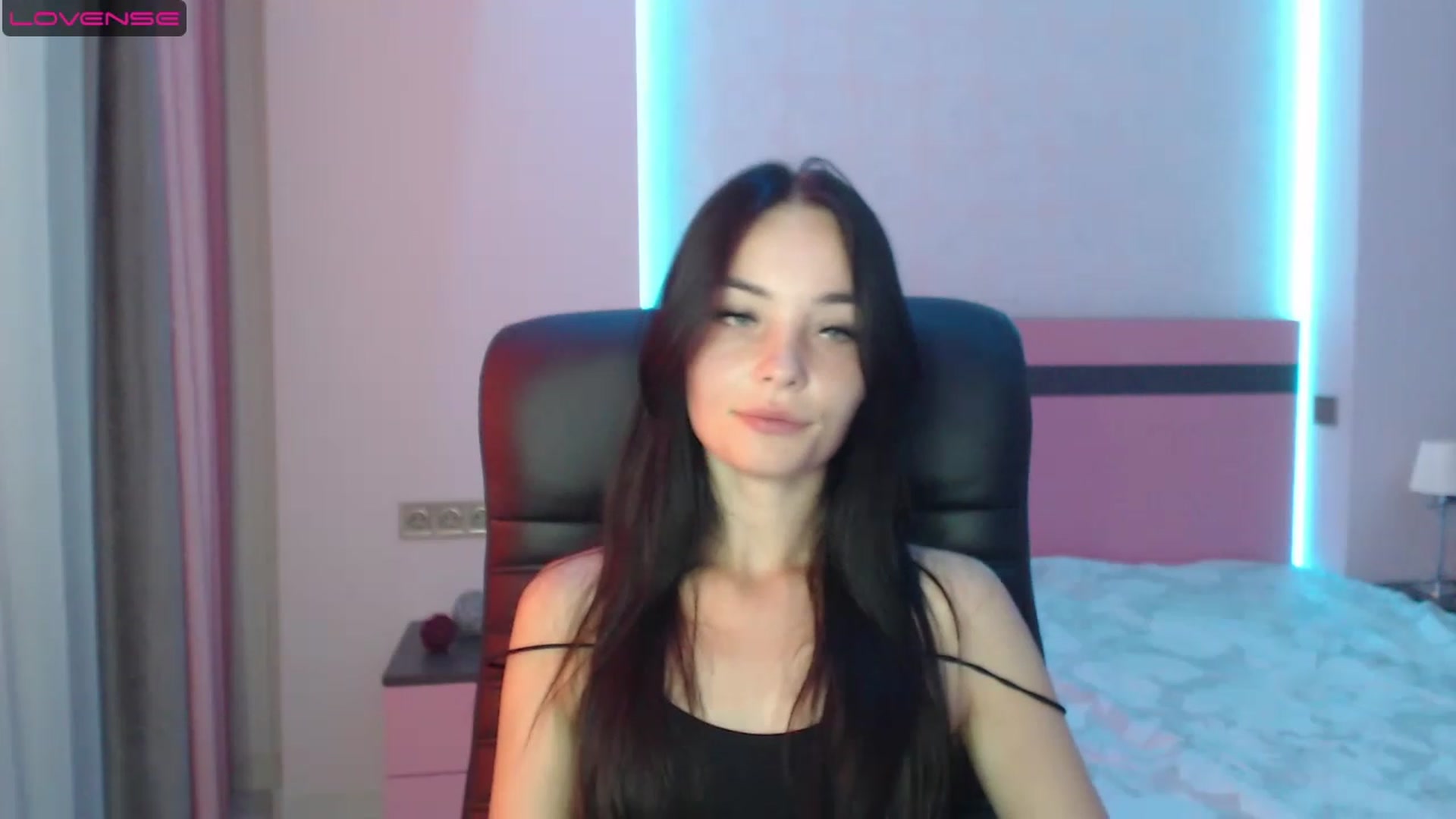 Gallery image thumbnail from SonyaOlsen's myfreecams stream on, 08/16/2023, 09:18 image 11 of 20