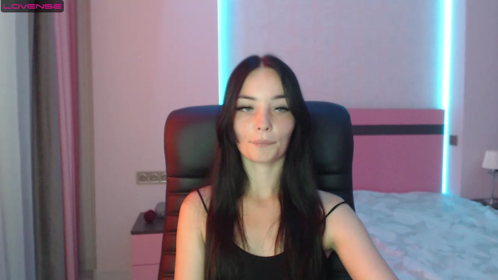 Gallery image thumbnail from SonyaOlsen's myfreecams stream on, 08/16/2023, 09:18 image 8 of 20