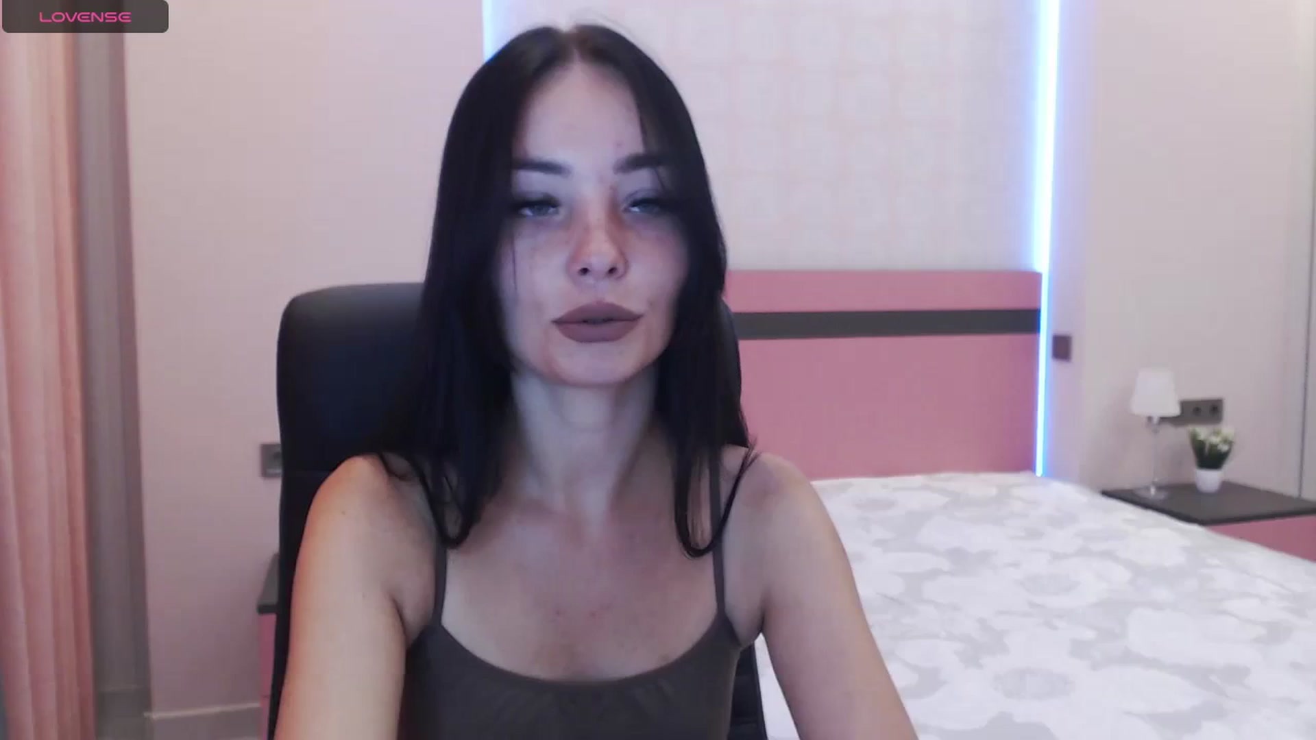 Gallery image thumbnail from SonyaOlsen's myfreecams stream on, 08/17/2023, 11:49 image 15 of 20