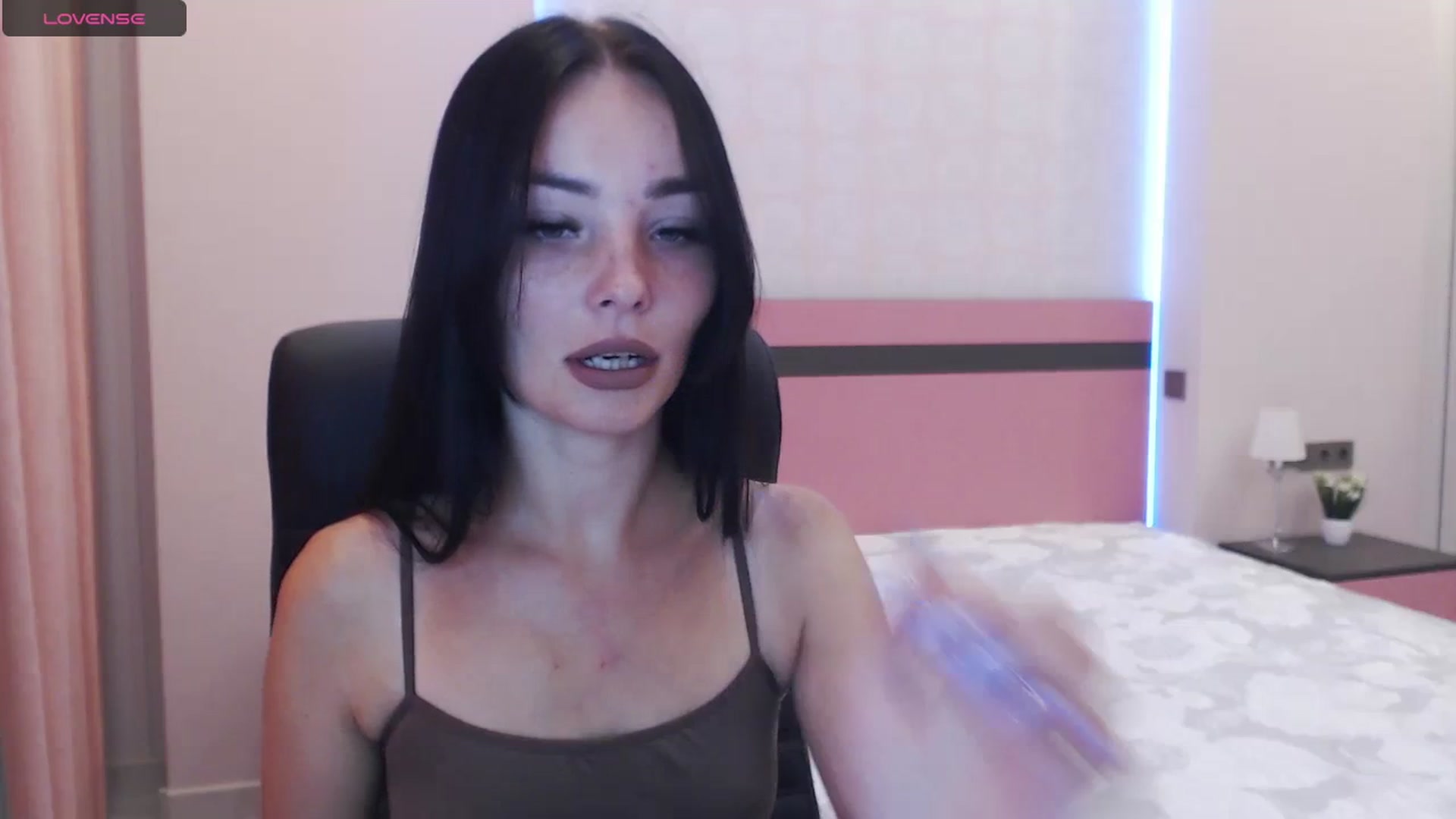 Gallery image thumbnail from SonyaOlsen's myfreecams stream on, 08/17/2023, 11:49 image 12 of 20