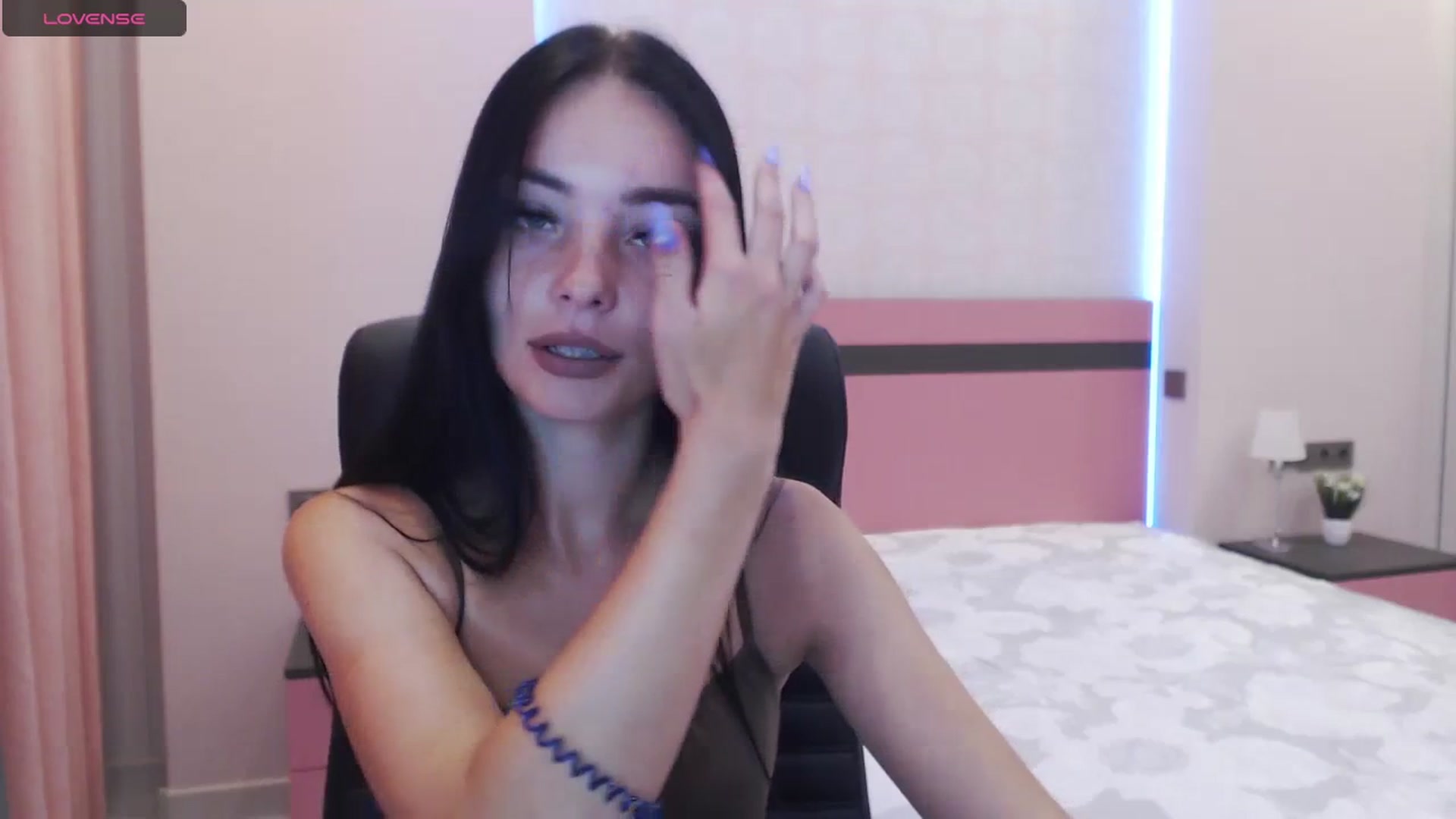 Gallery image thumbnail from SonyaOlsen's myfreecams stream on, 08/17/2023, 11:49 image 18 of 20