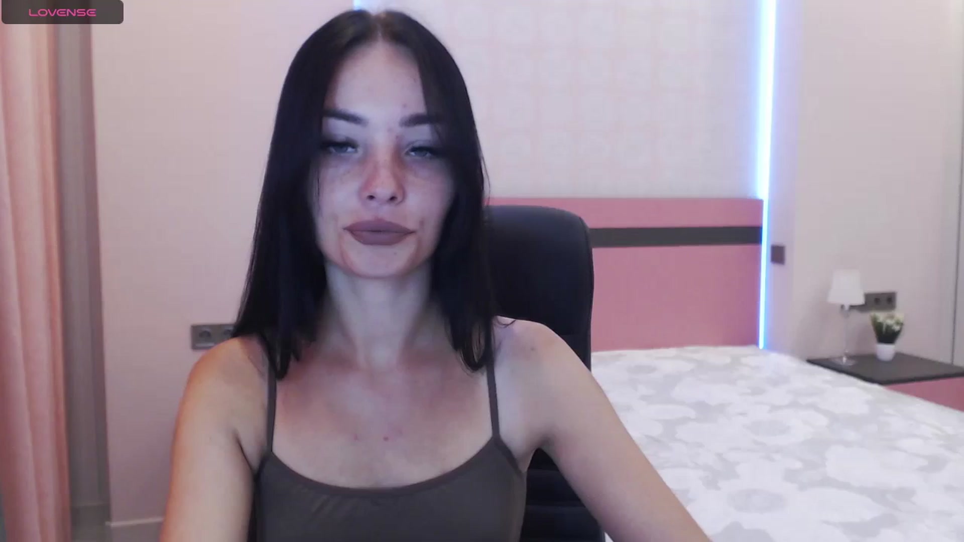 Gallery image thumbnail from SonyaOlsen's myfreecams stream on, 08/17/2023, 11:49 image 13 of 20