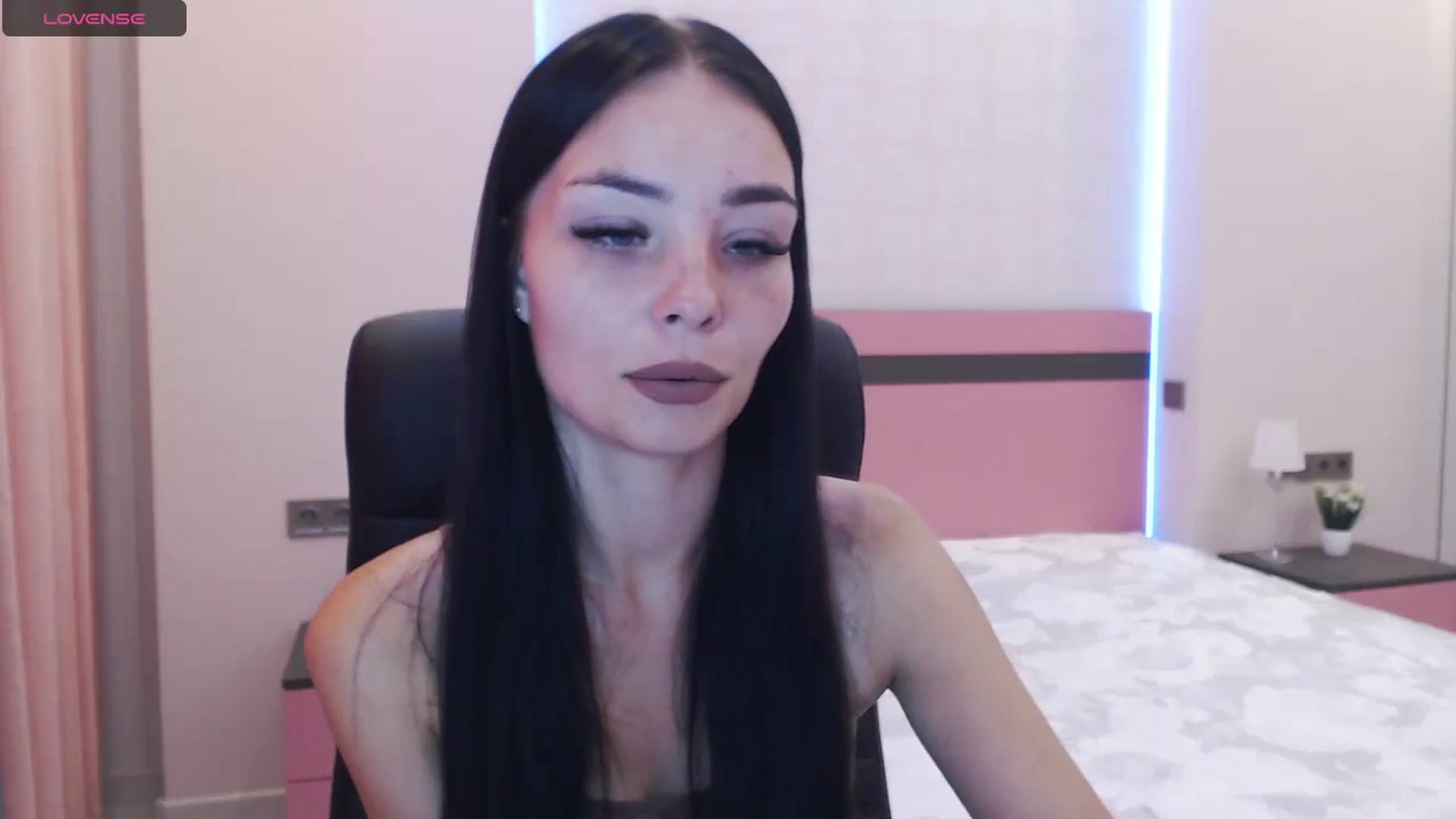 Gallery image thumbnail from SonyaOlsen's myfreecams stream on, 08/17/2023, 12:47 image 12 of 20