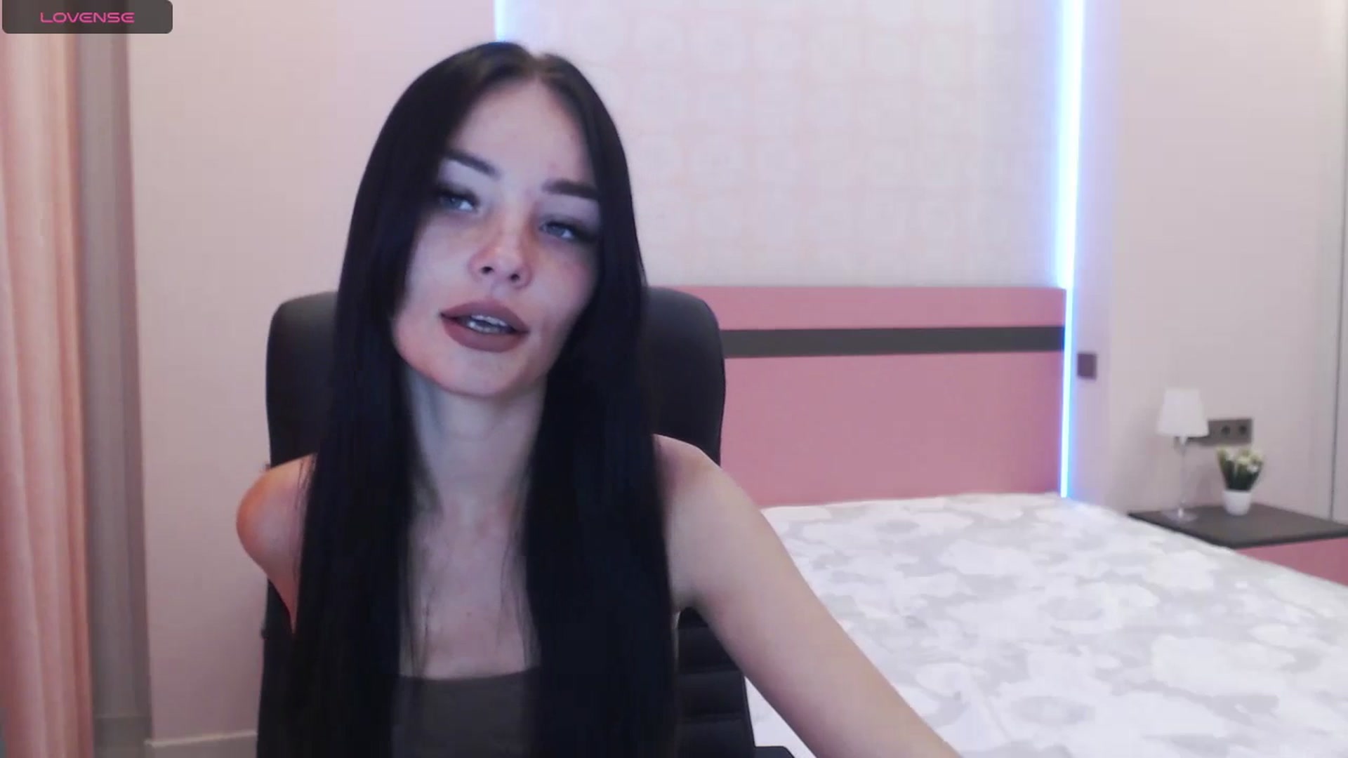 Gallery image thumbnail from SonyaOlsen's myfreecams stream on, 08/17/2023, 12:47 image 4 of 20