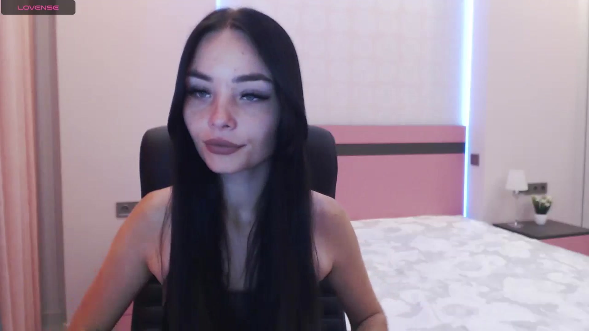 Gallery image thumbnail from SonyaOlsen's myfreecams stream on, 08/17/2023, 12:47 image 2 of 20