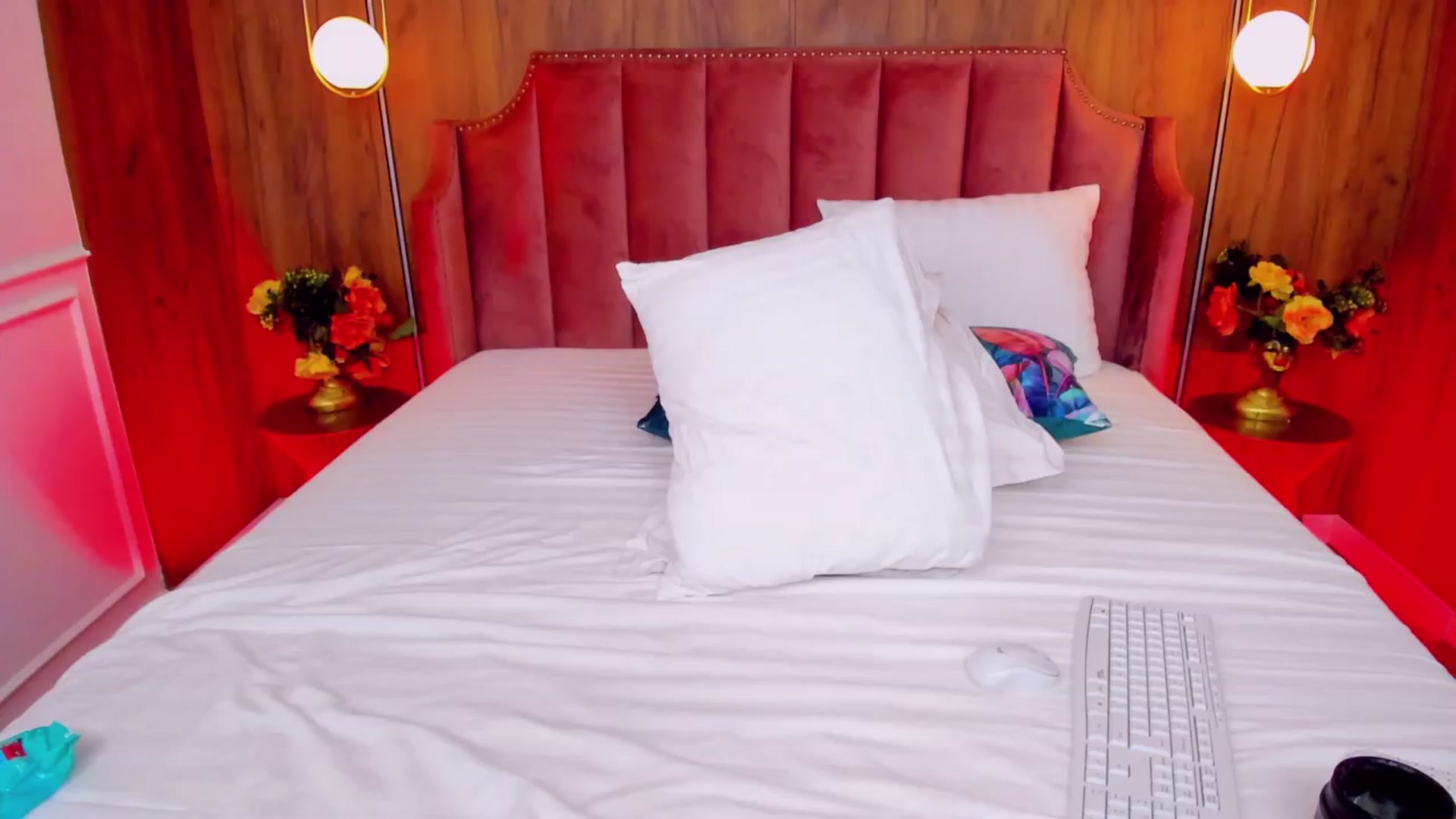 Gallery image thumbnail from SonyaParker's myfreecams stream on, 04/25/2025, 08:21 image 9 of 20