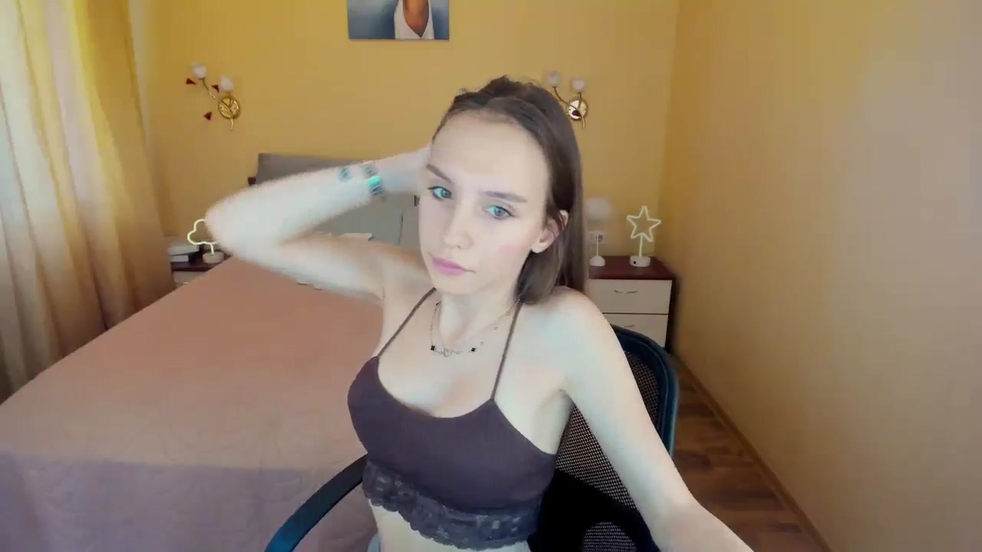 Gallery image thumbnail from SonyaSue's myfreecams stream on, 10/23/2023, 10:37 image 2 of 20