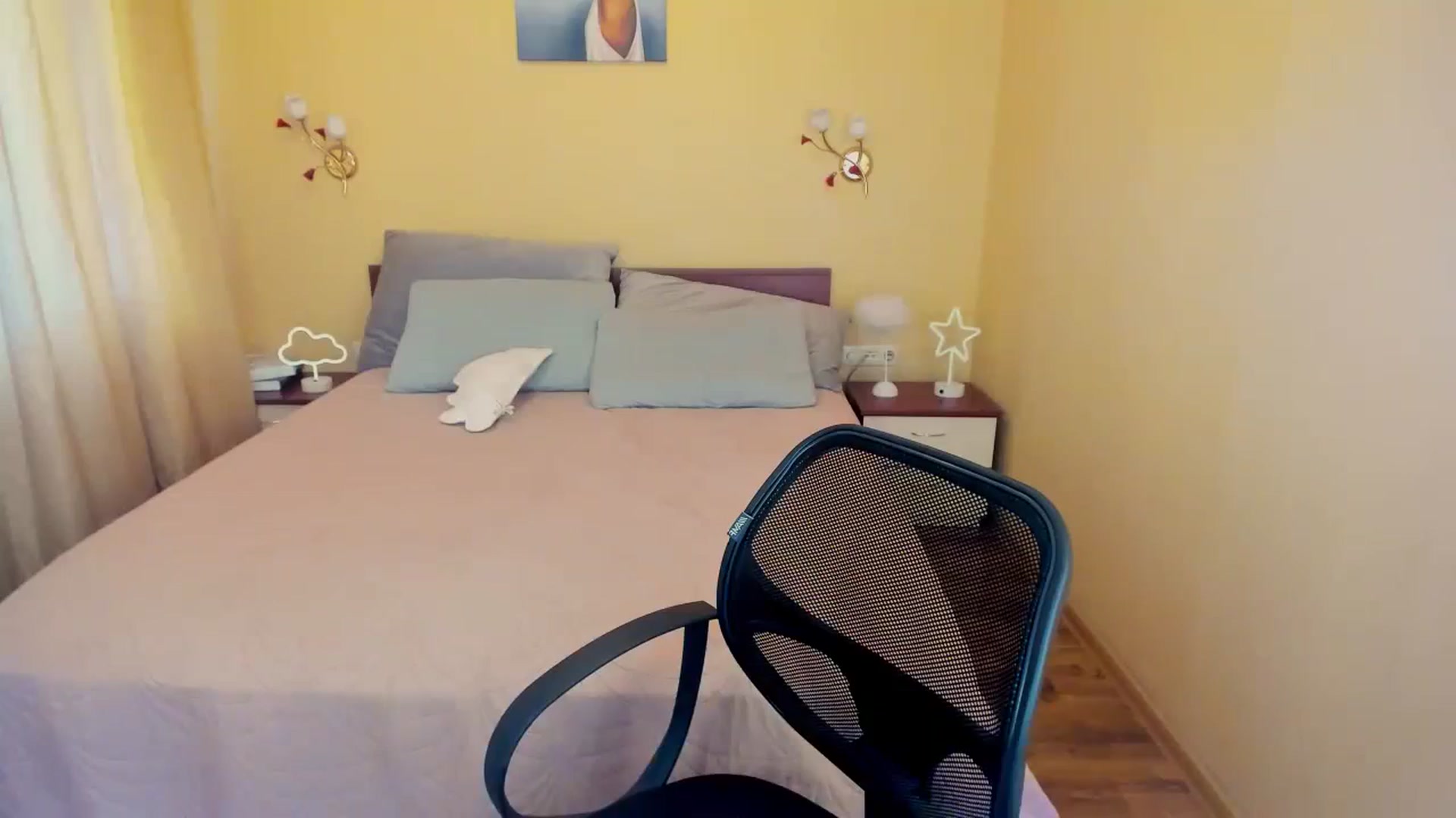 Gallery image thumbnail from SonyaSue's myfreecams stream on, 10/23/2023, 11:52 image 6 of 20