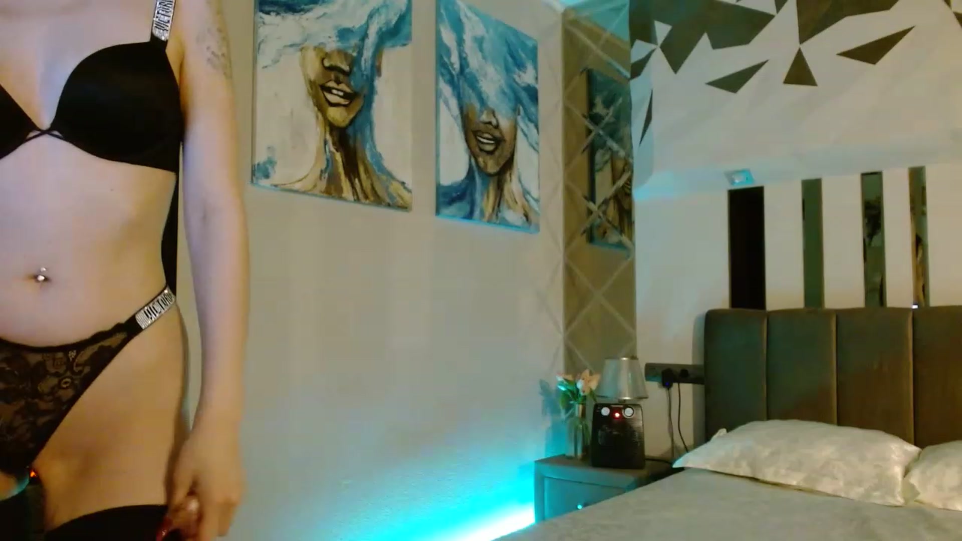 Gallery image thumbnail from Sonya_BDay's myfreecams stream on, 03/03/2023, 20:55 image 16 of 20