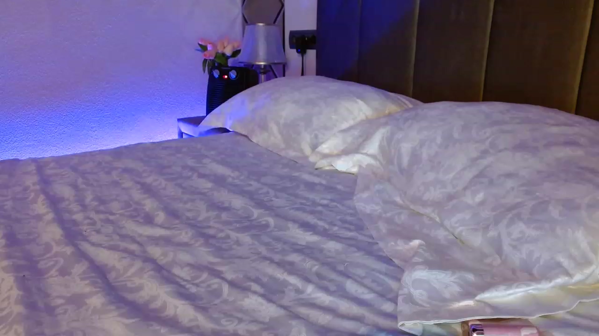 Gallery image thumbnail from Sonya_BDay's myfreecams stream on, 03/04/2023, 02:51 image 18 of 20