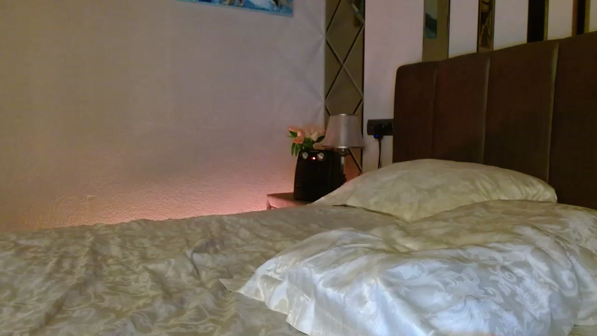 Gallery image thumbnail from Sonya_BDay's myfreecams stream on, 03/05/2023, 01:14 image 11 of 20