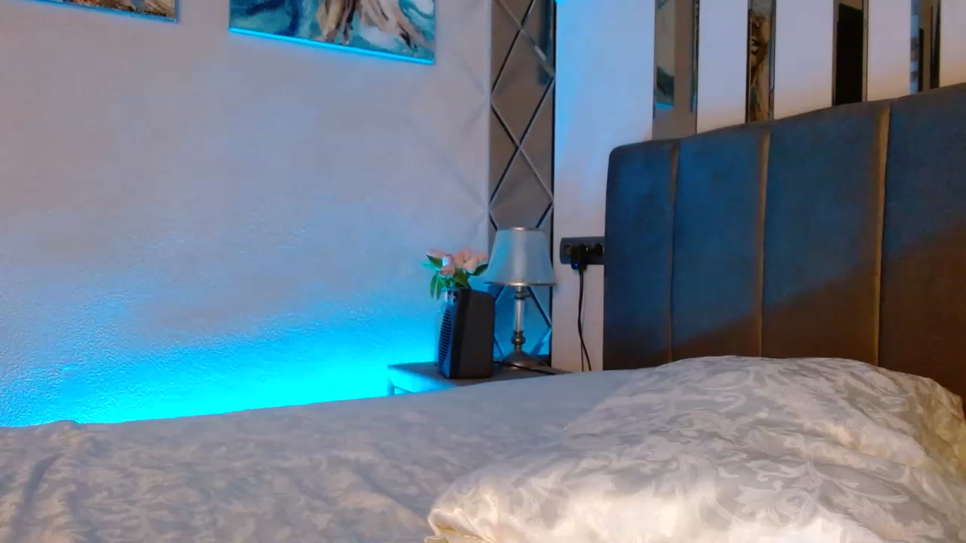 Gallery image thumbnail from Sonya_BDay's myfreecams stream on, 03/12/2023, 04:48 image 4 of 20