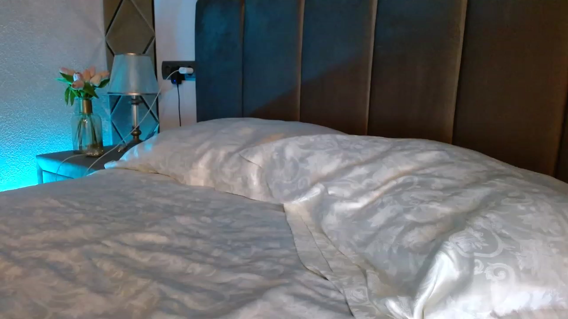 Gallery image thumbnail from Sonya_BDay's myfreecams stream on, 03/13/2023, 05:02 image 5 of 20
