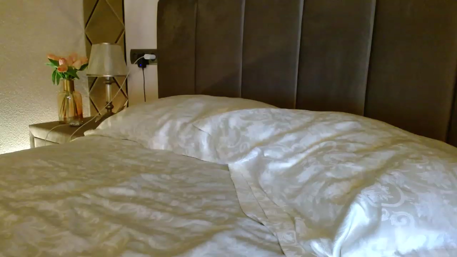 Gallery image thumbnail from Sonya_BDay's myfreecams stream on, 03/13/2023, 05:02 image 13 of 20