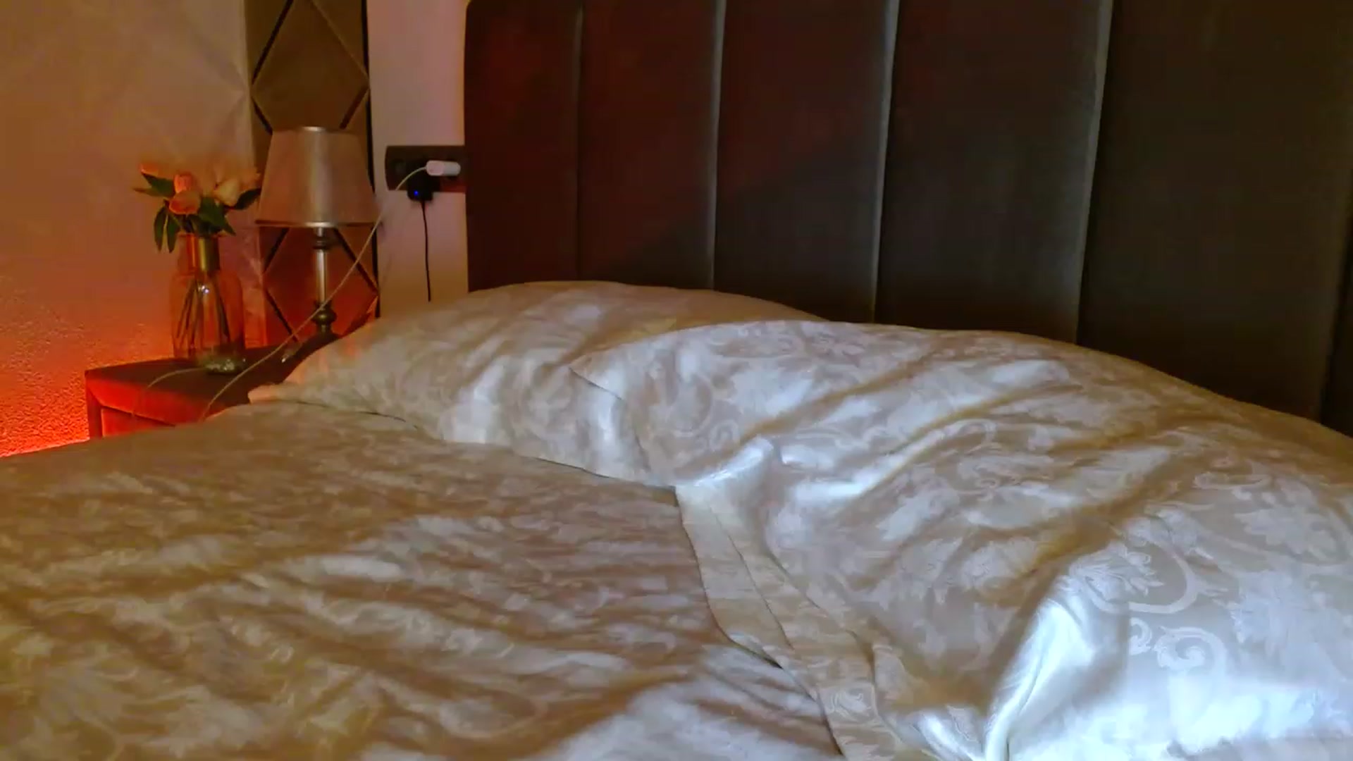 Gallery image thumbnail from Sonya_BDay's myfreecams stream on, 03/13/2023, 05:02 image 6 of 20