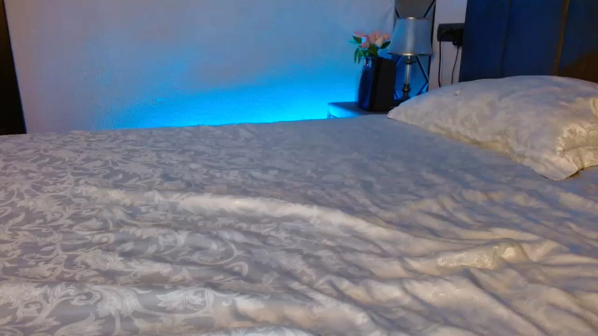 Gallery image thumbnail from Sonya_BDay's myfreecams stream on, 03/16/2023, 20:26 image 20 of 20