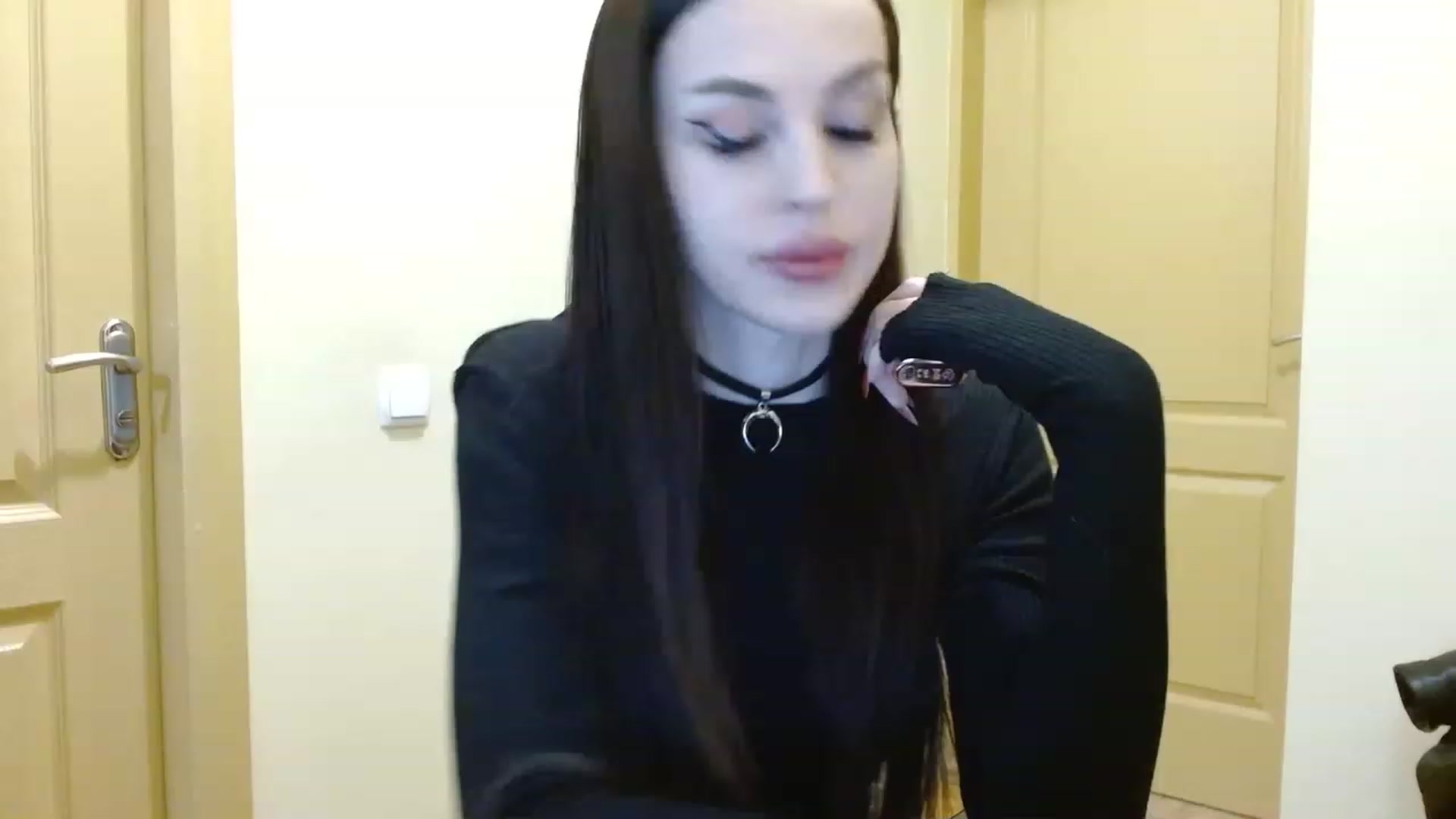 Gallery image thumbnail from Sonya_BDay's myfreecams stream on, 03/18/2023, 19:56 image 7 of 20
