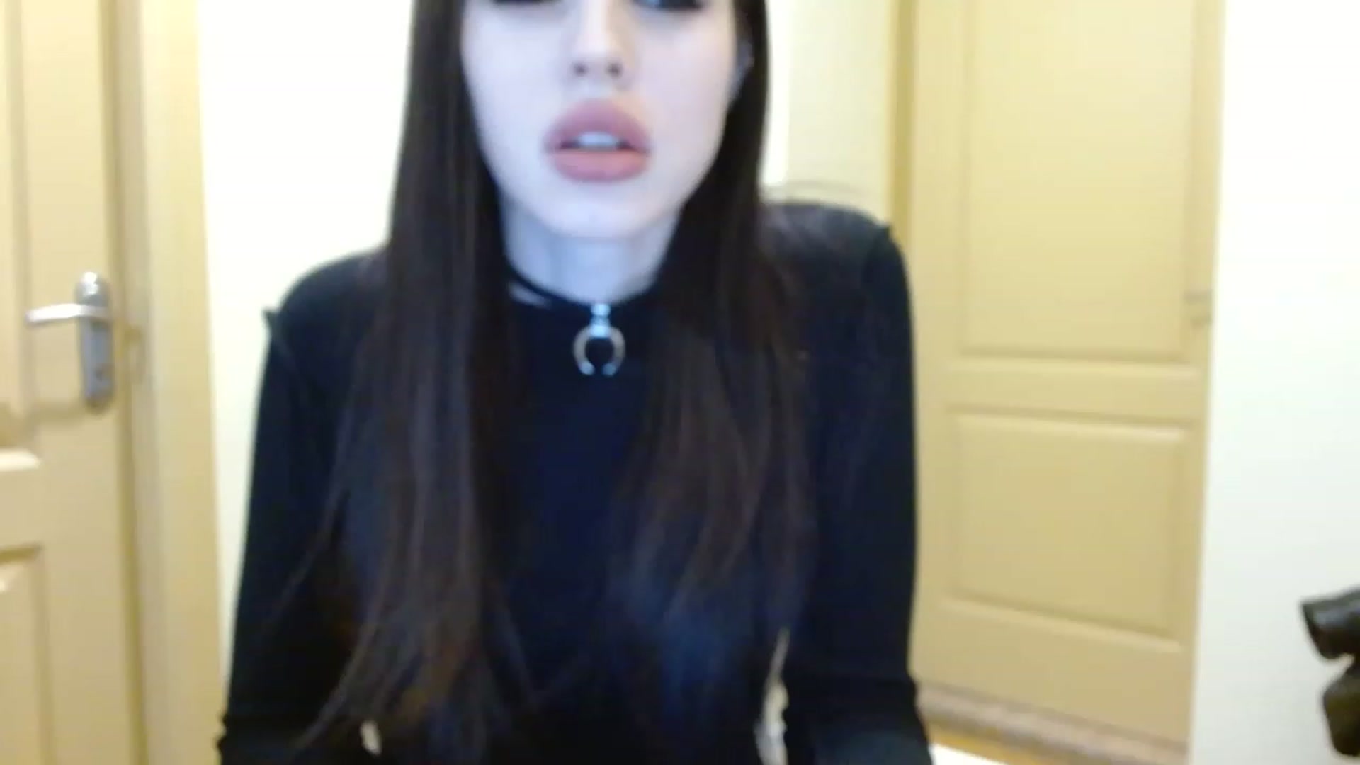 Gallery image thumbnail from Sonya_BDay's myfreecams stream on, 03/18/2023, 19:56 image 19 of 20