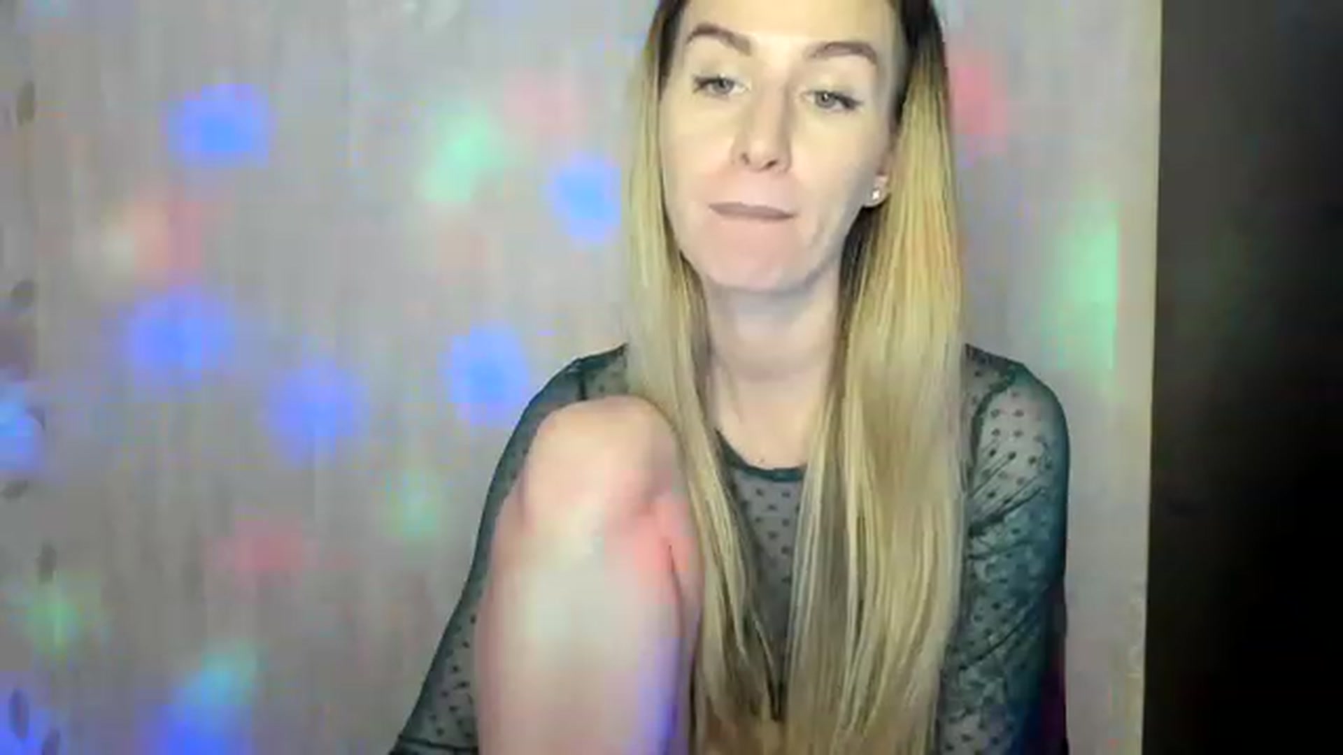 Gallery image thumbnail from Sonya_Kreez's myfreecams stream on, 11/18/2022, 13:38 image 11 of 20