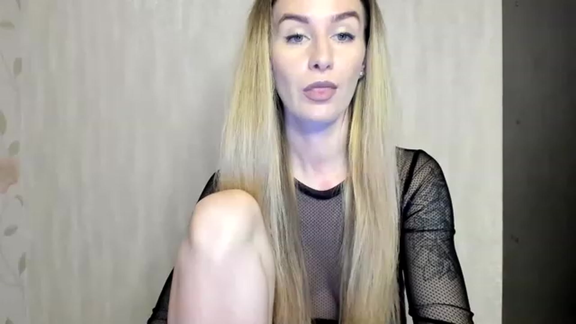 Gallery image thumbnail from Sonya_Kreez's myfreecams stream on, 11/19/2022, 11:52 image 17 of 20