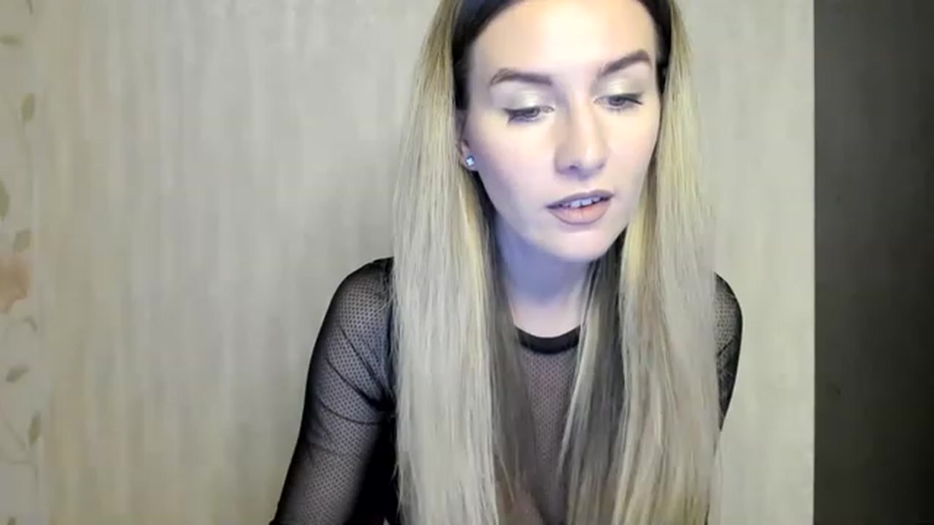 Gallery image thumbnail from Sonya_Kreez's myfreecams stream on, 11/19/2022, 12:44 image 19 of 20