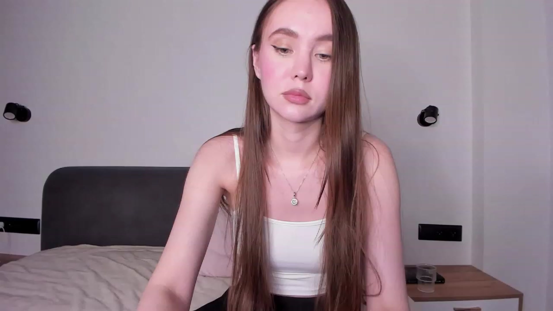 Gallery image thumbnail from Sonya_Shy's myfreecams stream on, 08/09/2023, 19:06 image 14 of 20