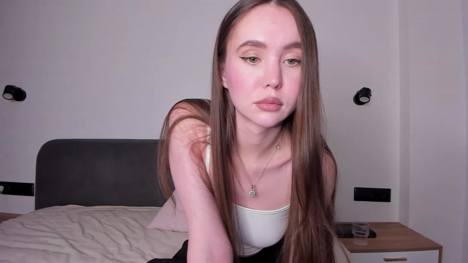 Gallery image thumbnail from Sonya_Shy's myfreecams stream on, 08/09/2023, 19:06 image 17 of 20
