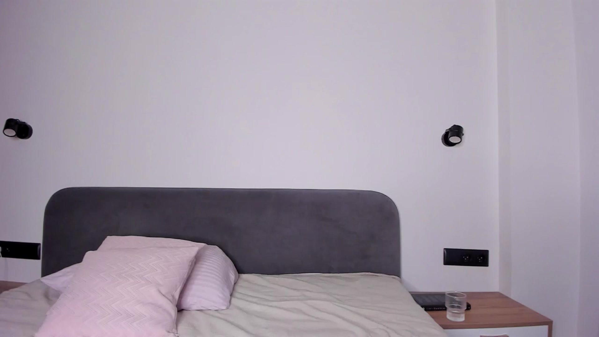 Gallery image thumbnail from Sonya_Shy's myfreecams stream on, 08/09/2023, 22:01 image 12 of 20